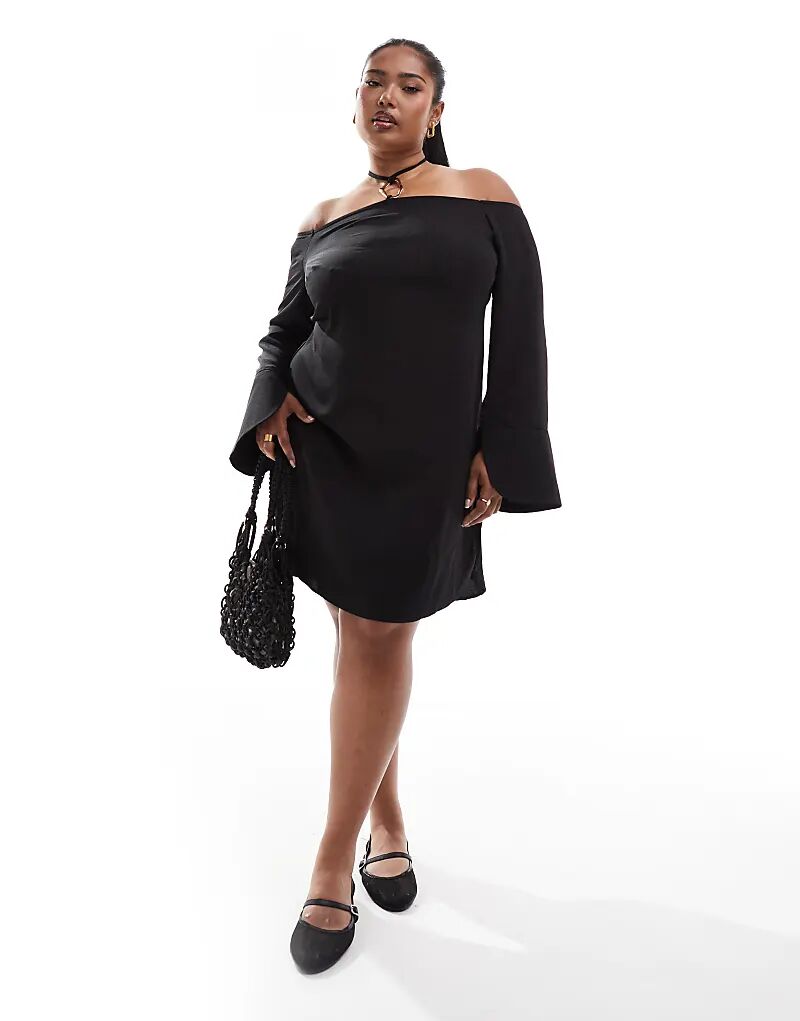 Мини-платье с открытыми плечами, американской проймой, изогнутым подолом и фурнитурой черного цвета ASOS