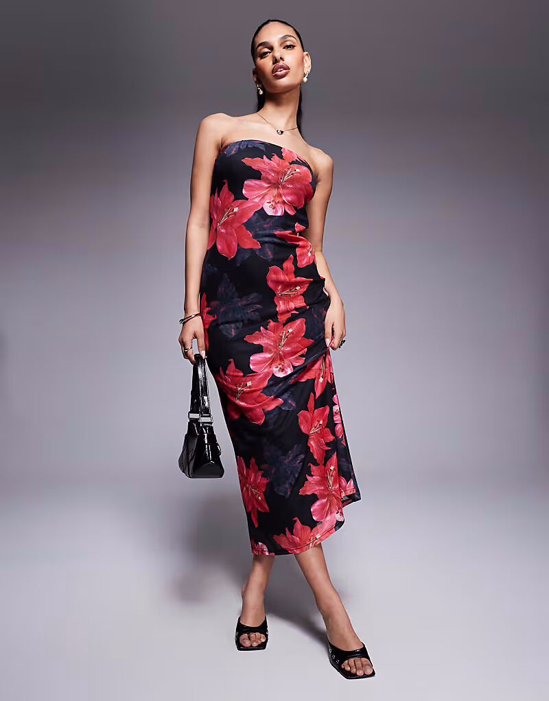 Платье-бандо макси Princess Polly с сетчатым принтом в виде красного и черного цветов
Платье-бандо макси Princess Polly с сетчатым принтом в виде красного и черного цветов