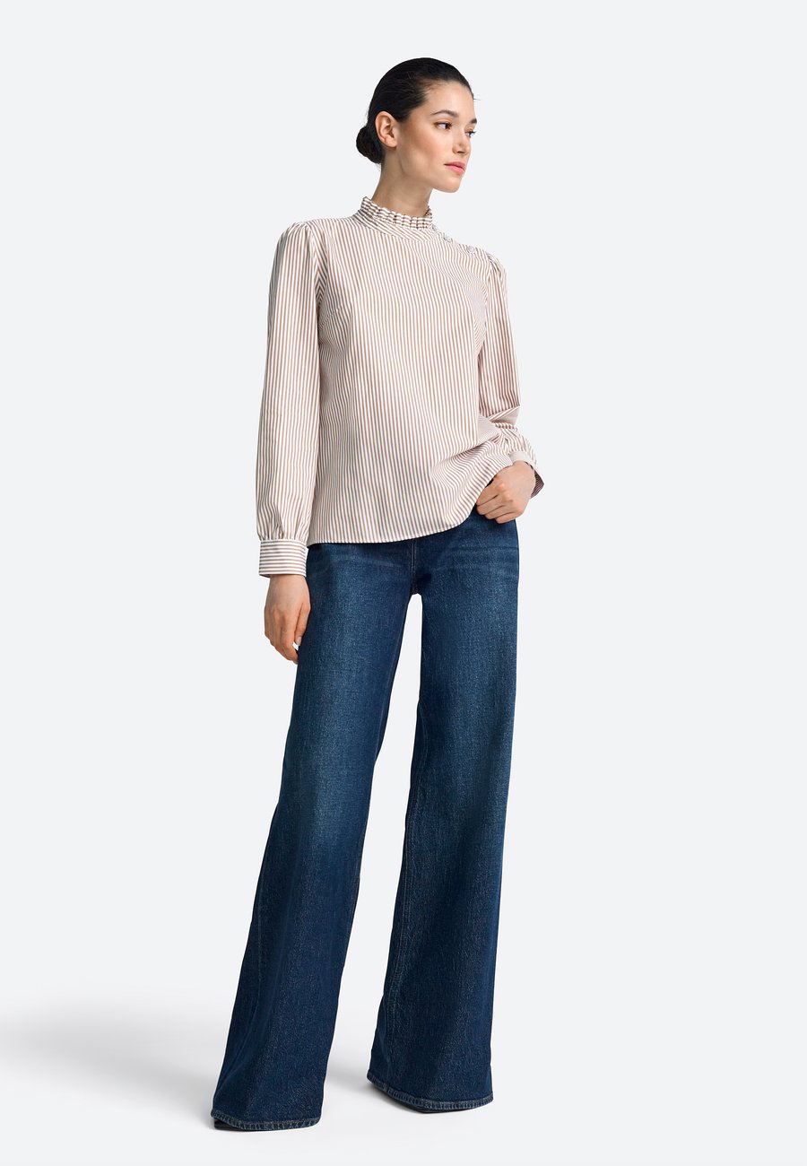 Блуза Rich & Royal Blouse, Cinnamon/Light Brown
Блуза Rich & Royal Blouse, Cinnamon/Light Brown