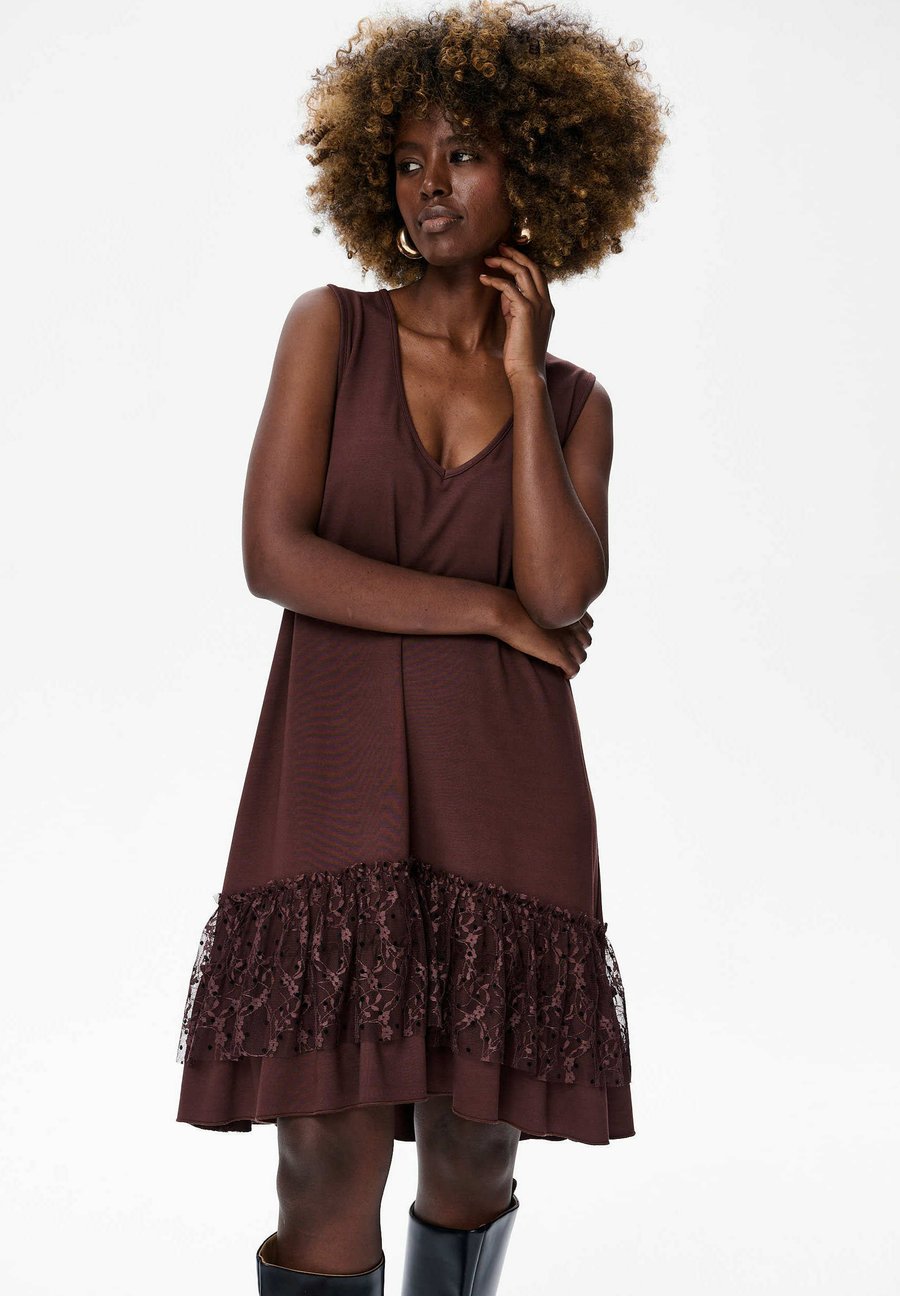 Платье blue shadow LUCKY, Brown
Платье blue shadow LUCKY, Brown