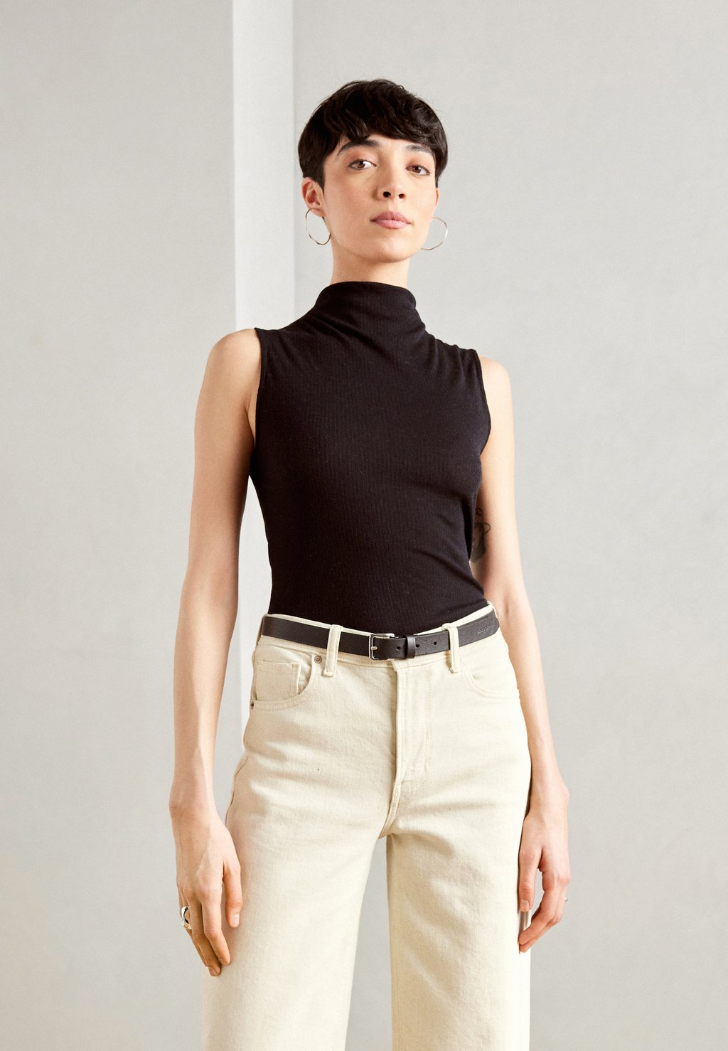 Топ Anna Field, цвет black
Топ Anna Field, цвет black