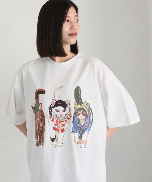 Футболка с короткими рукавами, плотный трикотаж, анималистический принт (собаки и кошки) CORISCO, белый
Футболка с короткими рукавами, плотный трикотаж, анималистический принт (собаки и кошки) CORISCO, белый