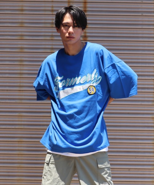 Футболка оверсайз с нашивкой Bling Leads, синий
Футболка оверсайз с нашивкой Bling Leads, синий