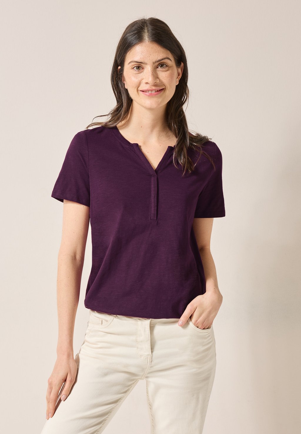 Базовая футболка LOOK Cecil, розовый
Базовая футболка LOOK Cecil, розовый