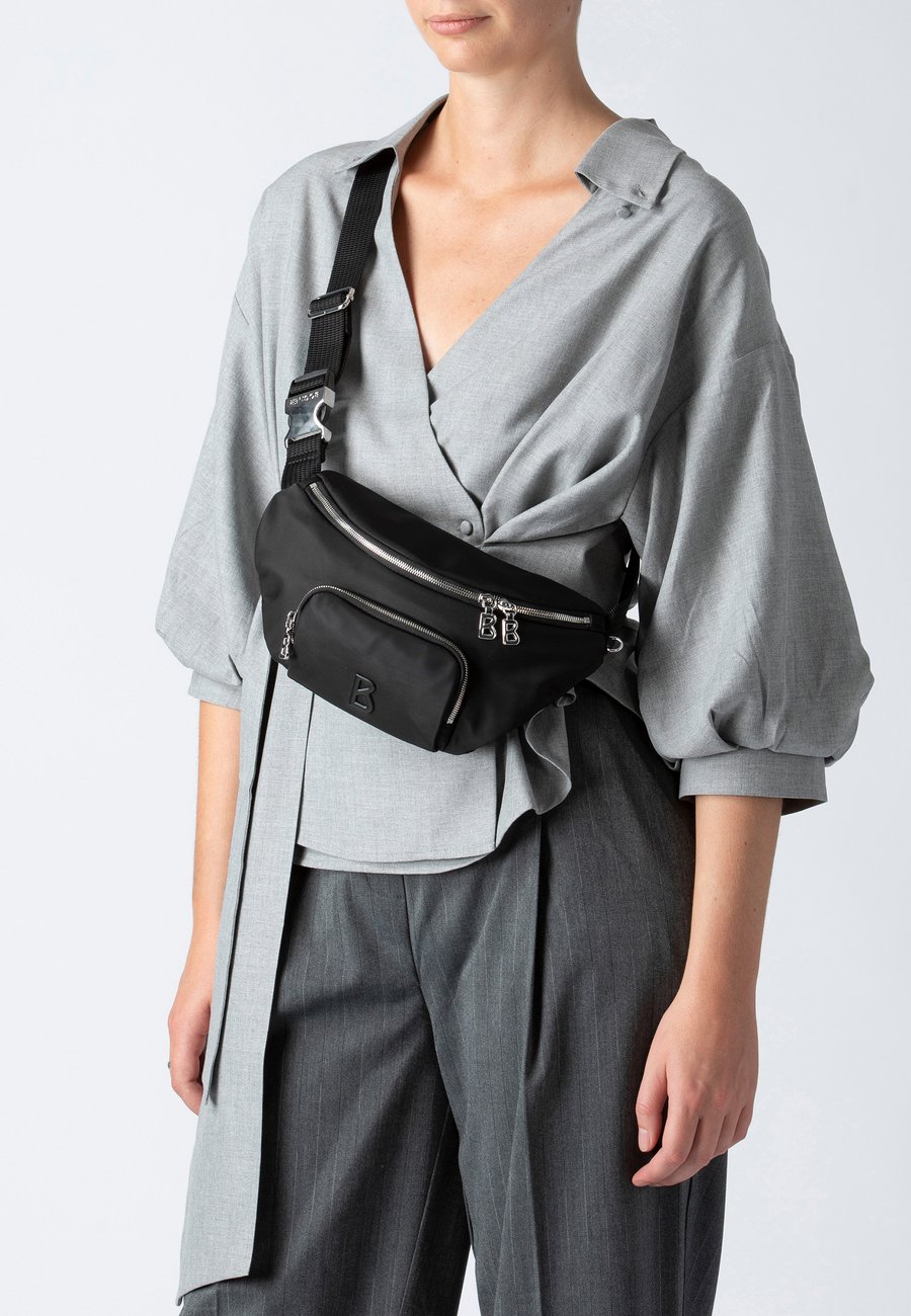 Сумка кросс-боди Bogner Cross body bag, Schwarz/Black
Сумка кросс-боди Bogner Cross body bag, Schwarz/Black