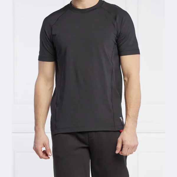 Футболка Dombacco стандартного кроя Hugo, черный
Футболка Dombacco стандартного кроя Hugo, черный