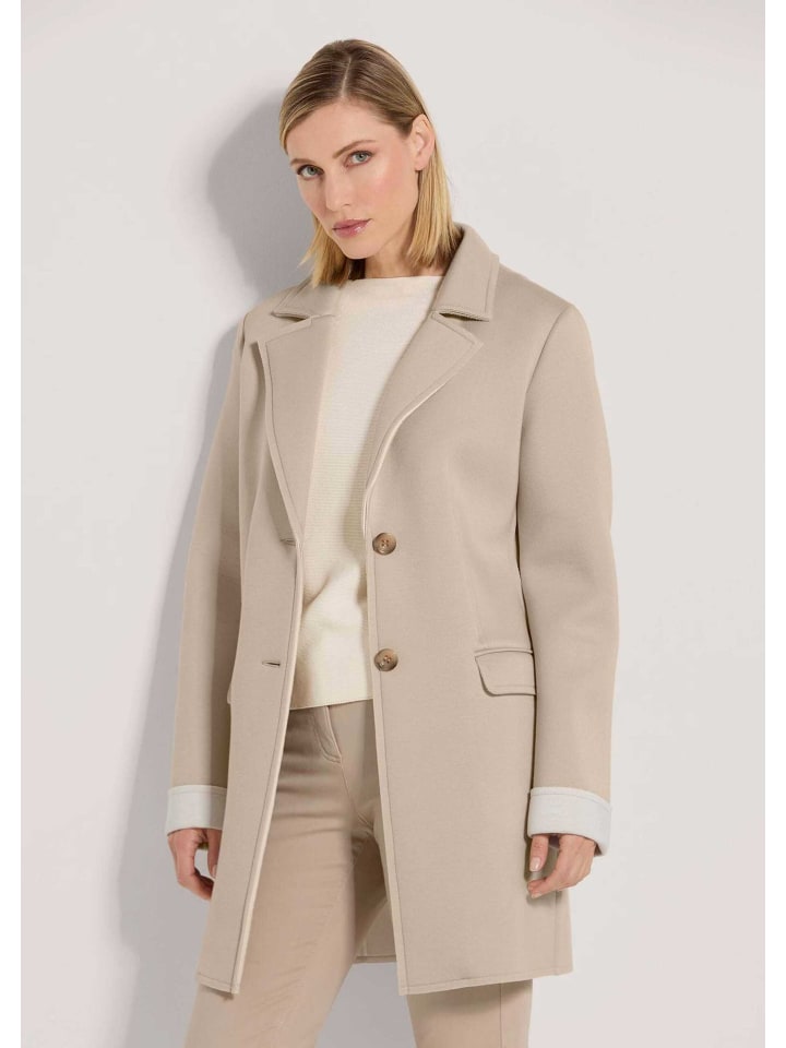 MADELEINE Длинное пальто из двухслойного трикотажа берберского/бежевого цвета
MADELEINE Длинное пальто из двухслойного трикотажа берберского/бежевого цвета