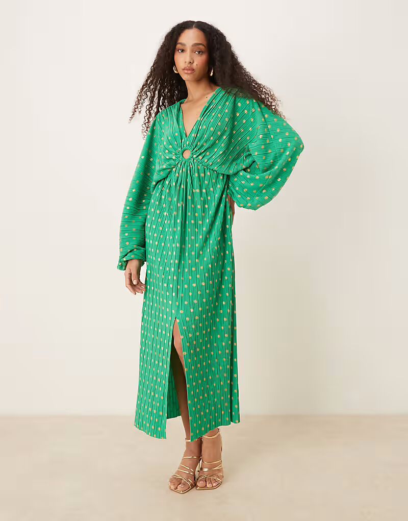 Платье-макси с плиссировкой и блузоном YAS зеленого цвета с фольгированным узором
Платье-макси с плиссировкой и блузоном YAS зеленого цвета с фольгированным узором