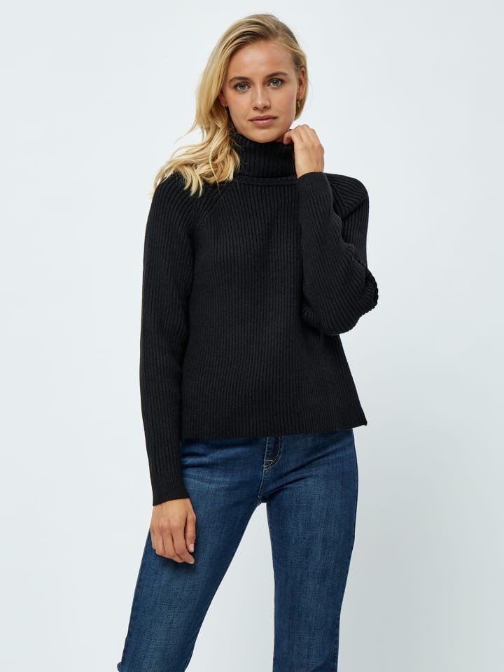 Свитер черного цвета minus
Свитер черного цвета minus