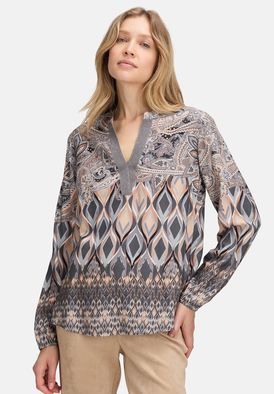 Блуза Betty Barclay LONG, Grau Beige/Grey
Блуза Betty Barclay LONG, Grau Beige/Grey