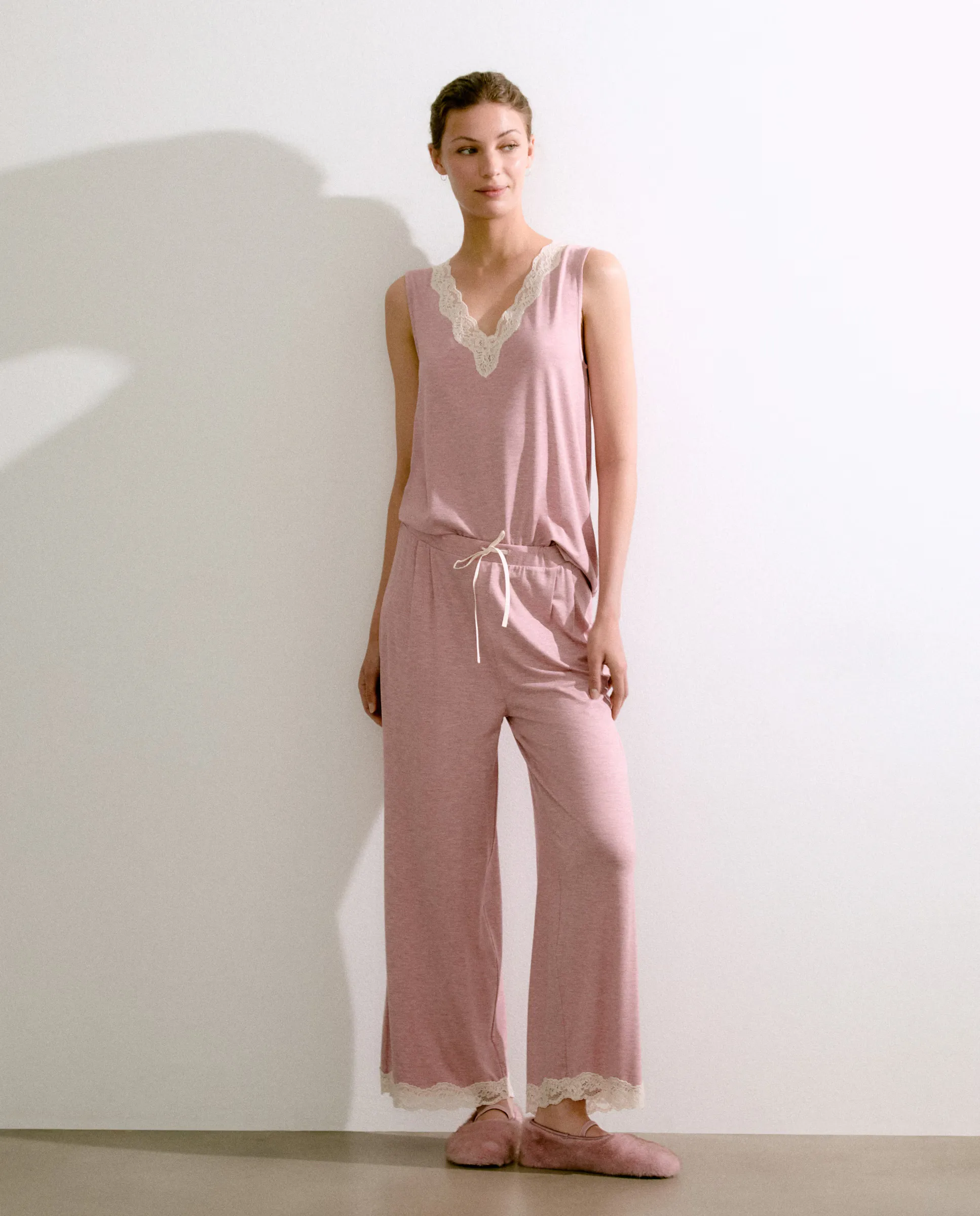 Женские прямые брюки для дома Énfasis, цвет 200 Rosa 
Женские прямые брюки для дома Énfasis, цвет 200 Rosa