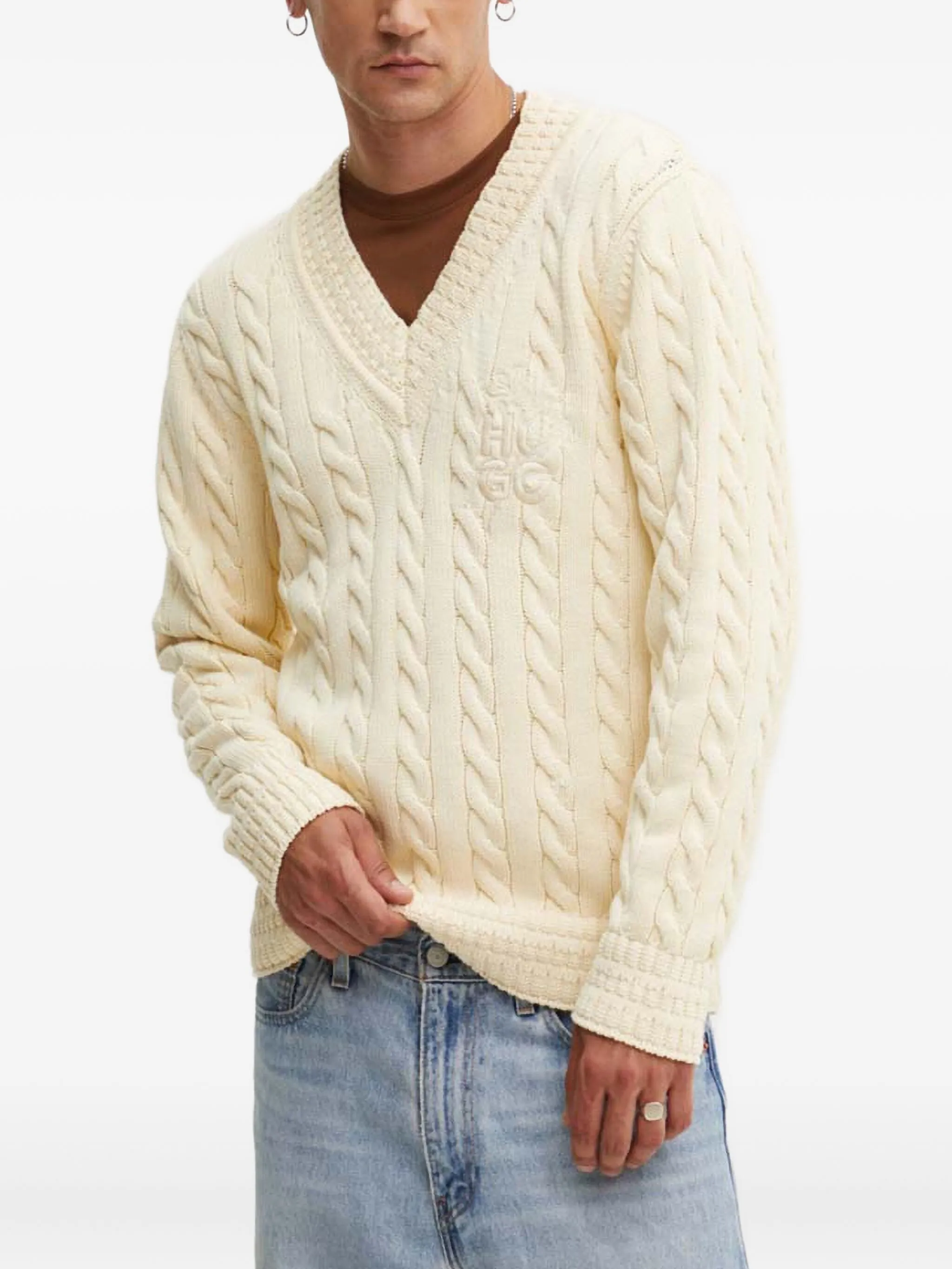 Свитер фактурной вязки с V-образным вырезом Hugo, кремовый
Свитер фактурной вязки с V-образным вырезом Hugo, кремовый