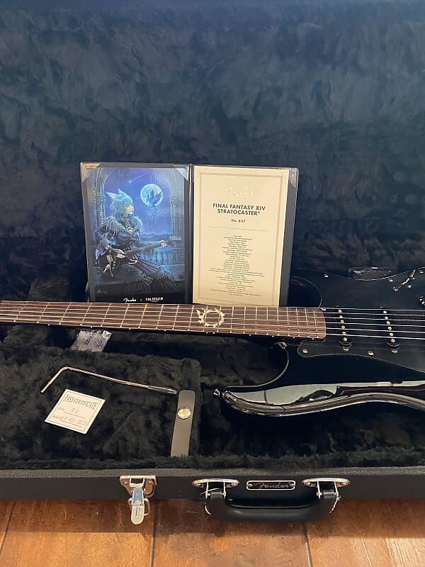 Fender MIJ Final Fantasy XIV Stratocaster #JD22100462 (8 фунтов, 6,7 унции)
Fender MIJ Final Fantasy XIV Stratocaster #JD22100462 (8 фунтов, 6,7 унции)