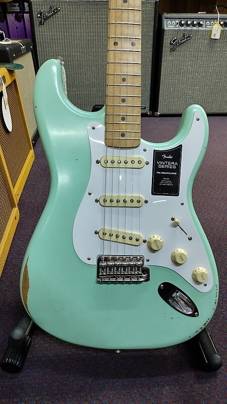Fender Vintera Road Worn Stratocaster 50-х годов Vintera Road Worn '50s Stratocaster
Fender Vintera Road Worn Stratocaster 50-х годов Vintera Road Worn '50s Stratocaster