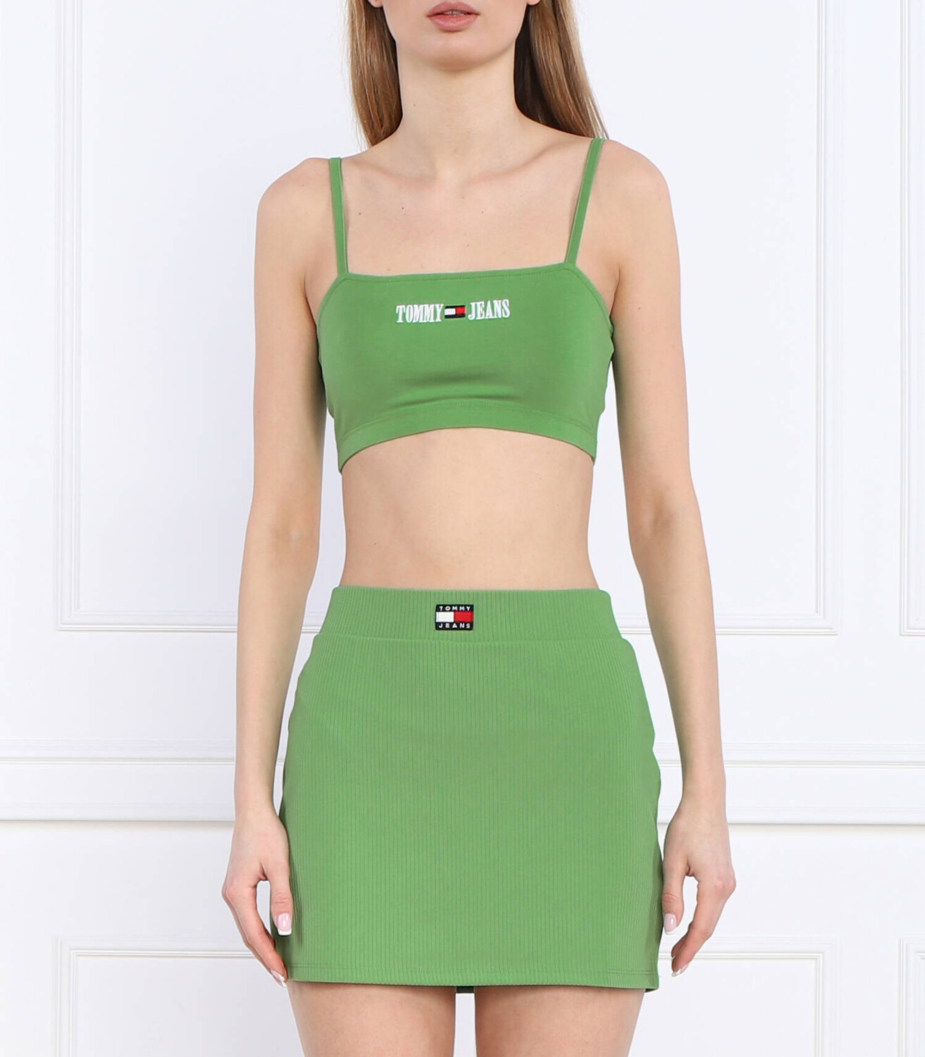 Топ Tommy Jeans TJW ULTR CRP ARCHIVE STRAP Cropped Fit, зеленый
Топ Tommy Jeans TJW ULTR CRP ARCHIVE STRAP Cropped Fit, зеленый