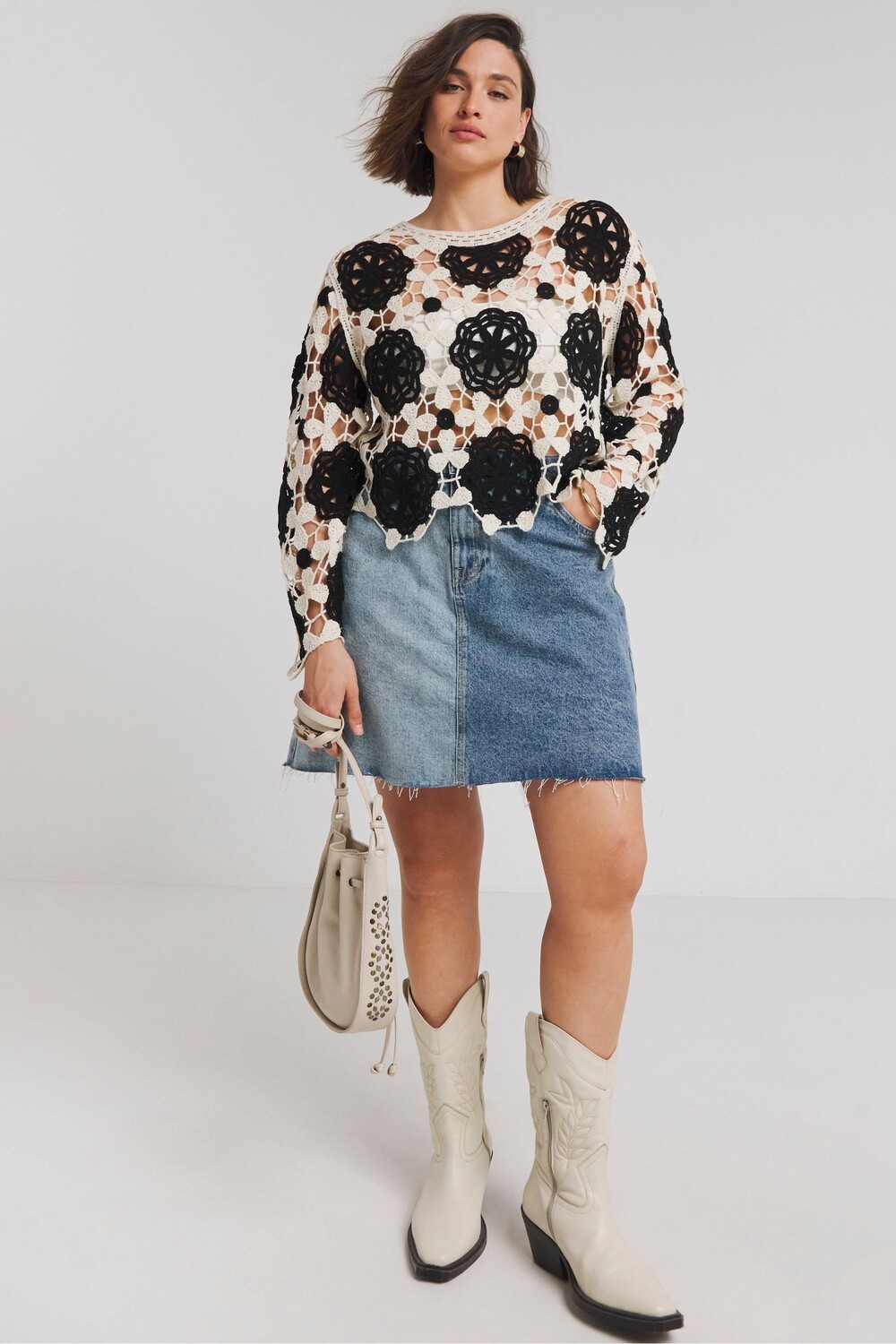 Джемпер с открытыми расклешенными рукавами крючком Simply Be, черный
Джемпер с открытыми расклешенными рукавами крючком Simply Be, черный