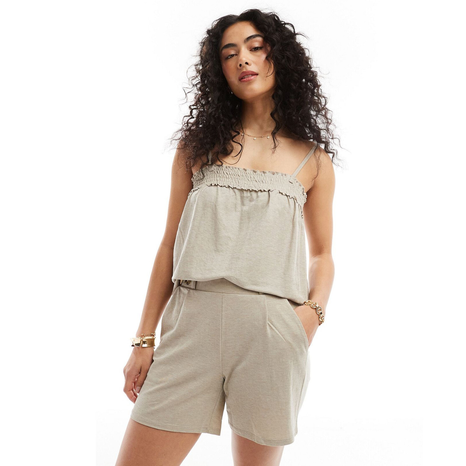 Шорты JDY Jersey Co-ord, бежевый
Шорты JDY Jersey Co-ord, бежевый