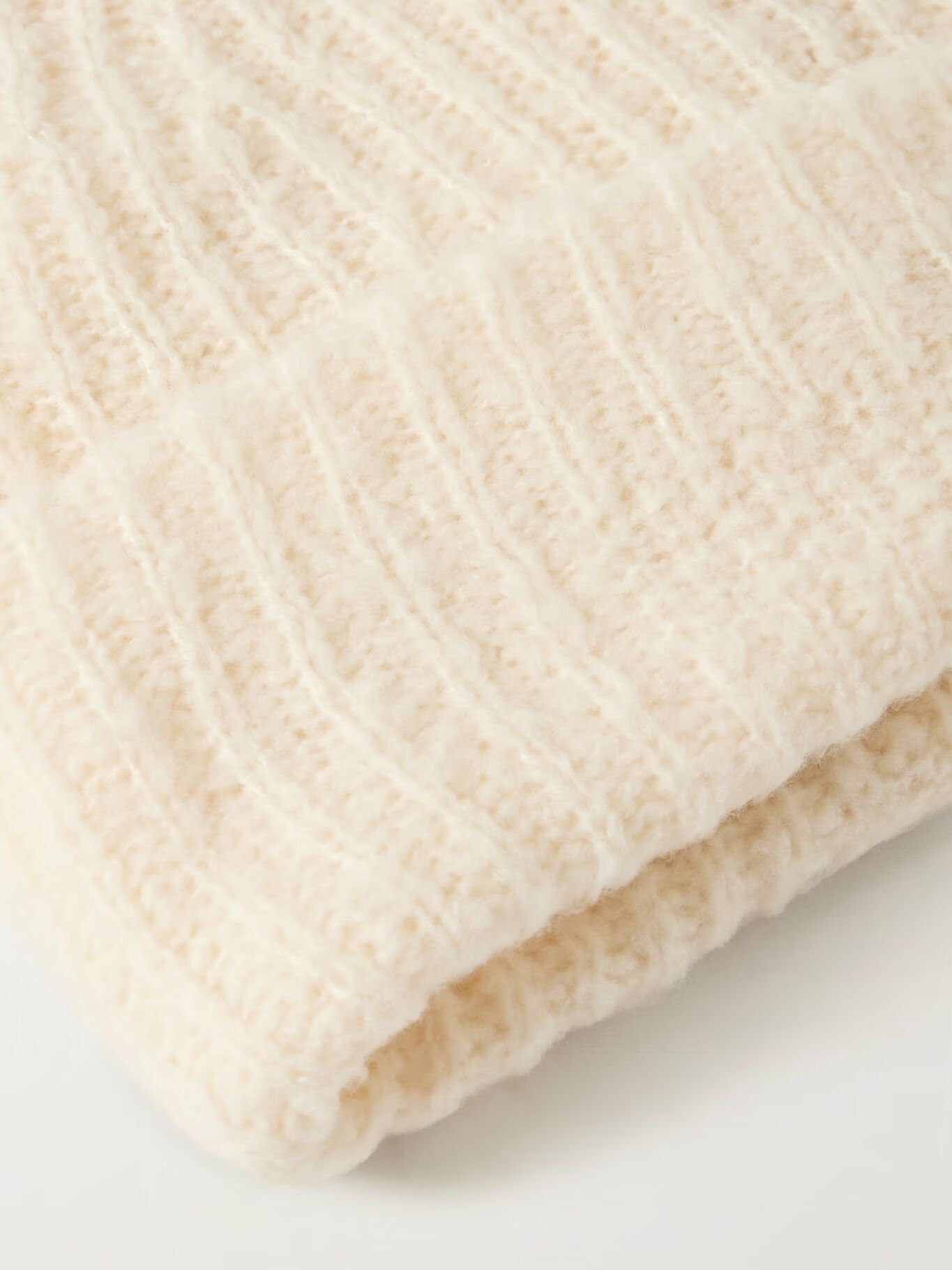 Шапка-бини Cloud Ribbed из смеси мериносовой шерсти GUEST IN RESIDENCE, кремовый
Шапка-бини Cloud Ribbed из смеси мериносовой шерсти GUEST IN RESIDENCE, кремовый