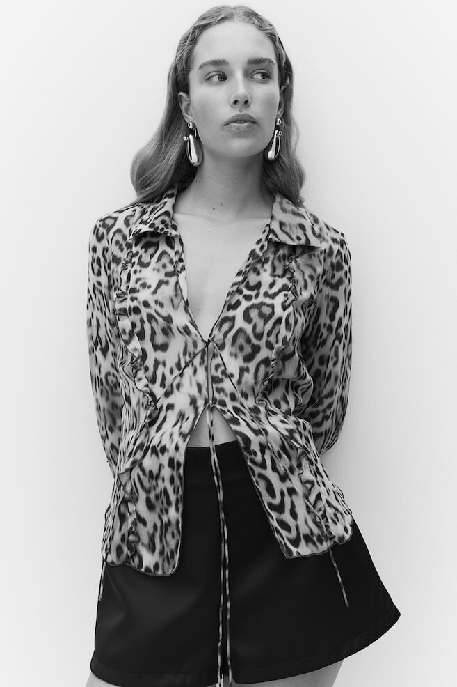 Шифоновая блузка с завязками H&M, бежевый
Шифоновая блузка с завязками H&M, бежевый