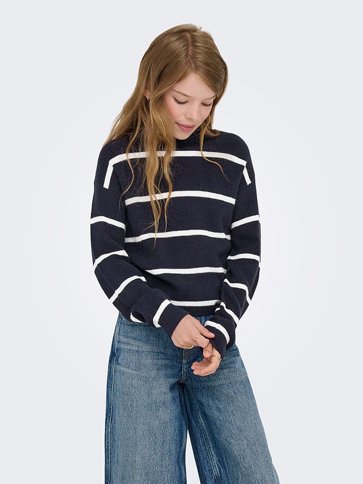 KIDS ONLY Свитер "Франка" темно-синего/белого цвета
KIDS ONLY Свитер "Франка" темно-синего/белого цвета