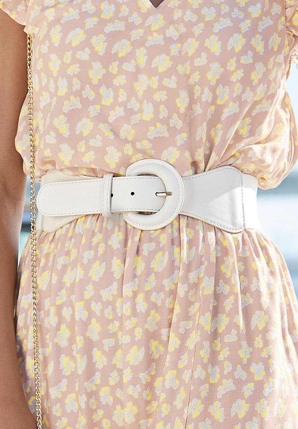 Поясной ремень LASCANA, цвет weiß
Поясной ремень LASCANA, цвет weiß