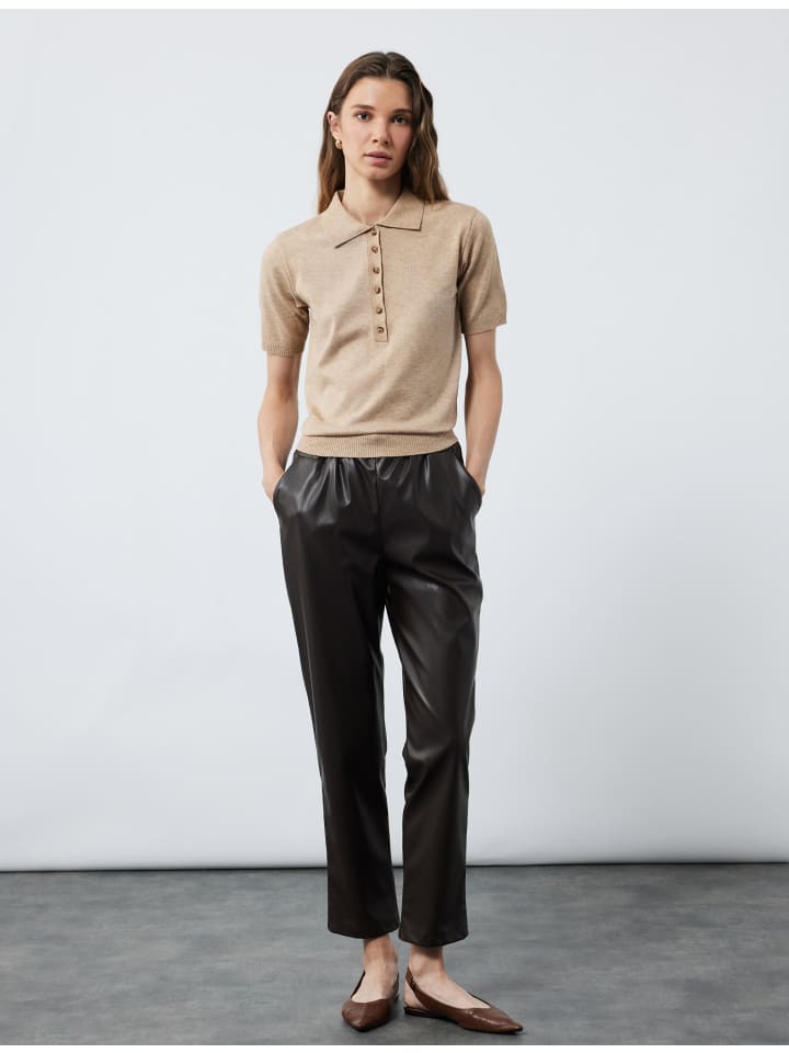 СВИТЕРА из верблюжьего пера KOTON
СВИТЕРА из верблюжьего пера KOTON