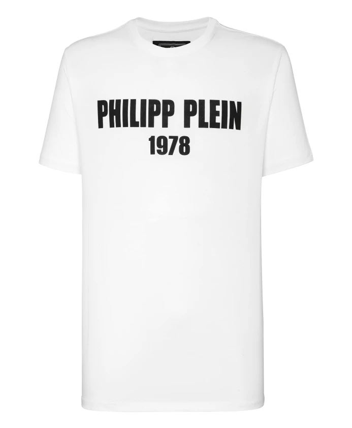Футболка с круглым вырезом, 1978 год. Philipp Plein, белый
Футболка с круглым вырезом, 1978 год. Philipp Plein, белый