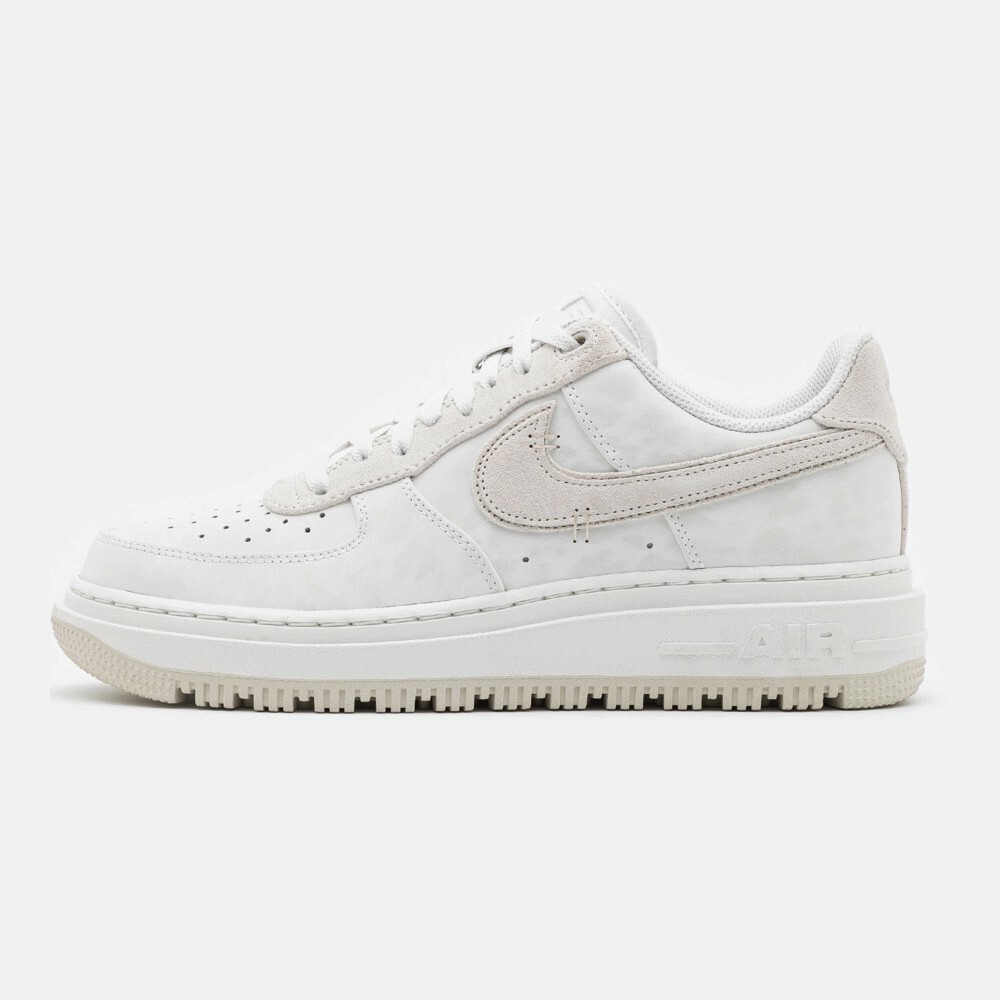 Кроссовки Nike Air Force 1 Luxe 'Triple White', белый
Кроссовки Nike Air Force 1 Luxe 'Triple White', белый