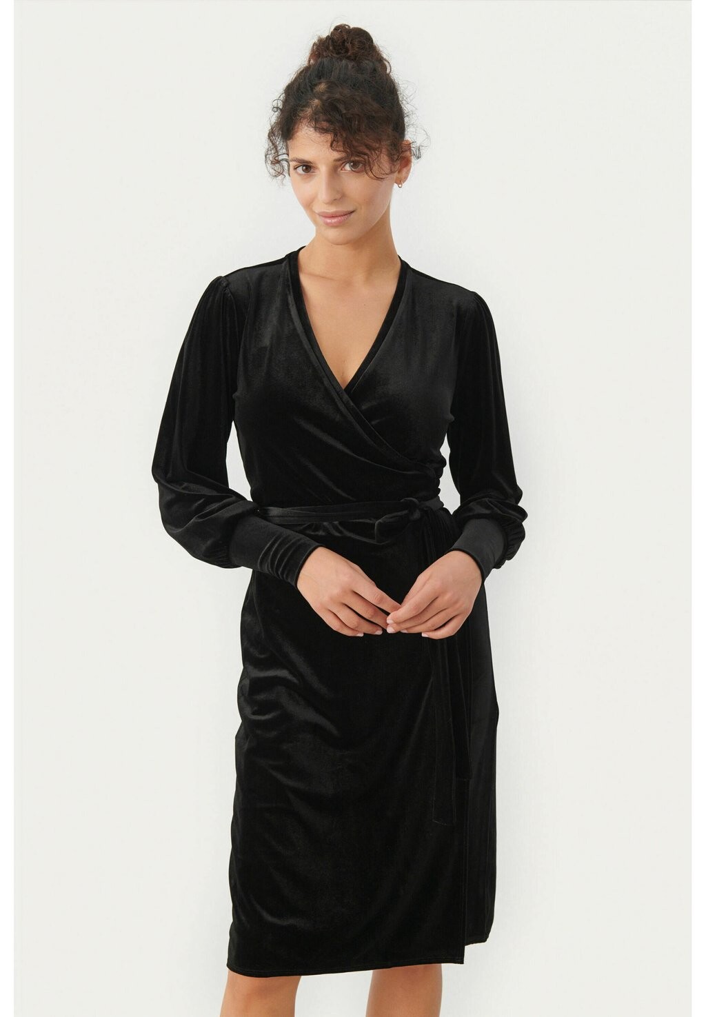 Элегантное платье VANILLAPW DR Part Two, черный
Элегантное платье VANILLAPW DR Part Two, черный