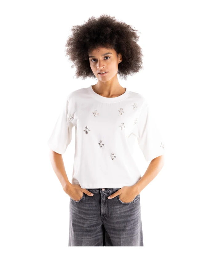 Футболка поверх Brand Unique, белый
Футболка поверх Brand Unique, белый