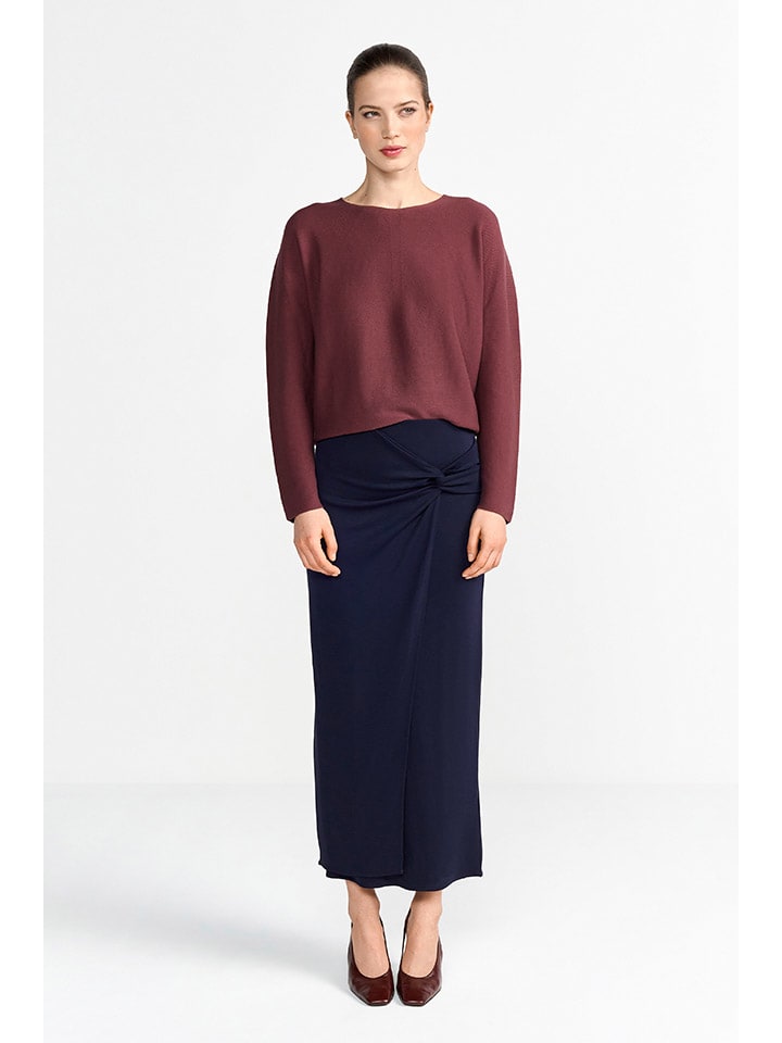 Rich & Royal Свитер коричневого цвета
Rich & Royal Свитер коричневого цвета