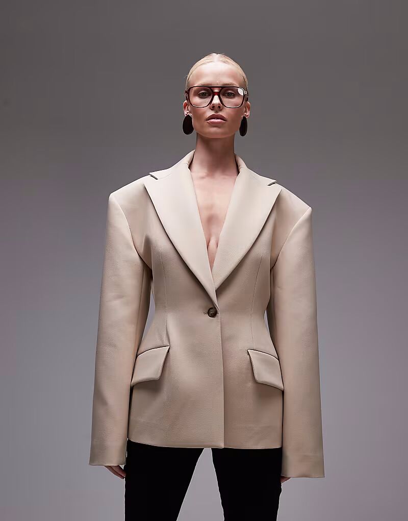 Блейзер ASOS DESIGN с присборенной талией цвета верблюжьей шерсти
Блейзер ASOS DESIGN с присборенной талией цвета верблюжьей шерсти