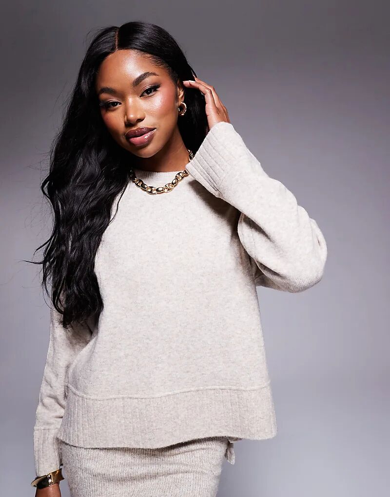 Укороченный джемпер бежевого цвета River Island
Укороченный джемпер бежевого цвета River Island