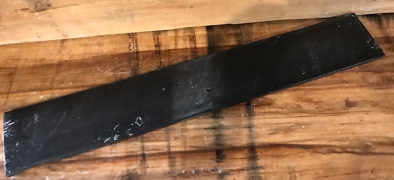 Gibson 1 African Blackwood Guitar Fingerboard 20x3x3/8 Guitar Building Fret Board Mpingo Timber 2014-черный
Gibson 1 African Blackwood Guitar Fingerboard 20x3x3/8 Guitar Building Fret Board Mpingo Timber 2014-черный