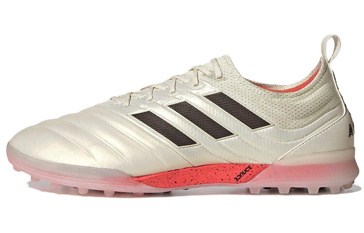 Мужские футбольные кроссовки Adidas Copa
Мужские футбольные кроссовки Adidas Copa