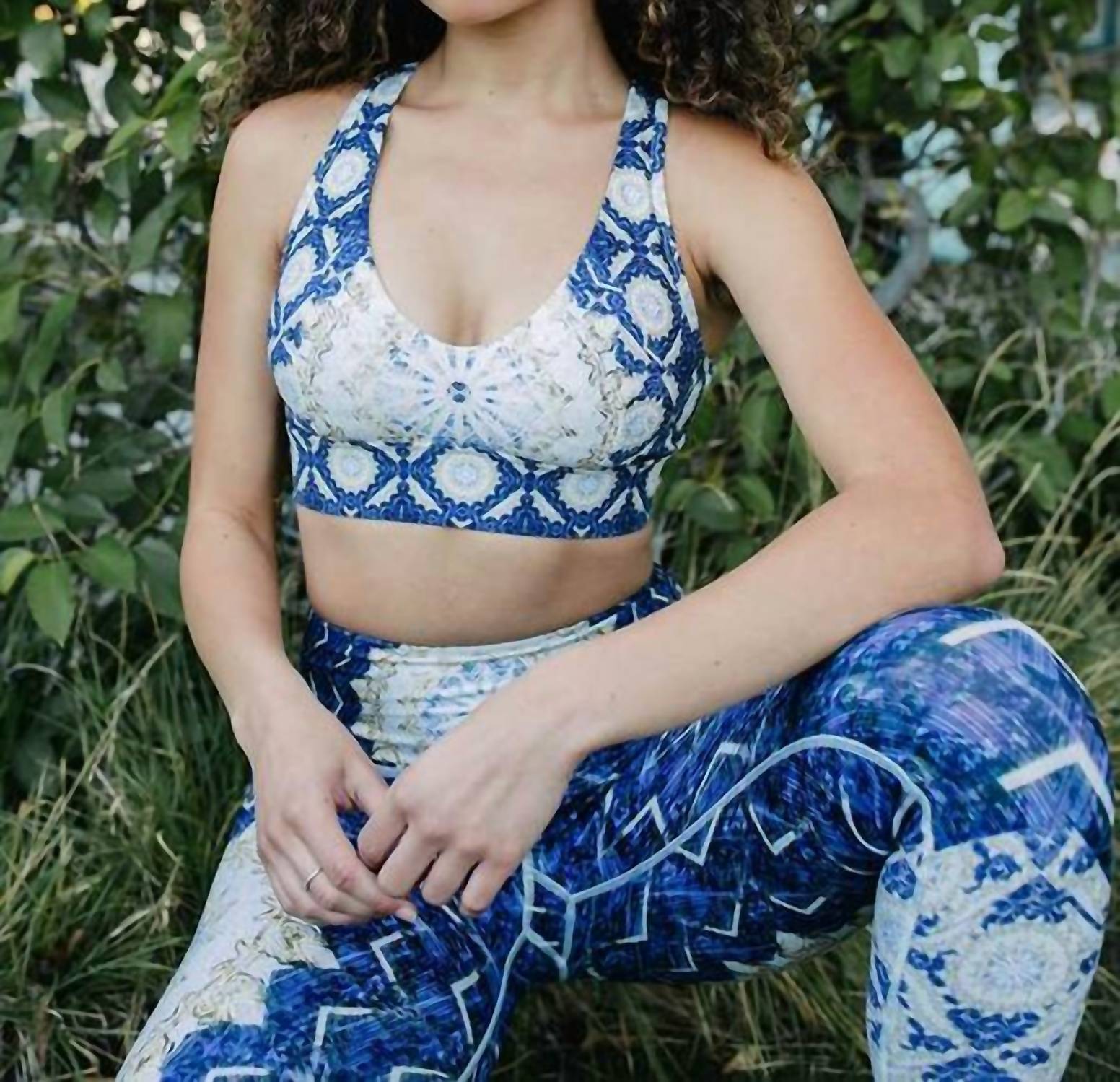 Бюстгальтер Reverie Racerback в цвете Multi WOLVEN
Бюстгальтер Reverie Racerback в цвете Multi WOLVEN