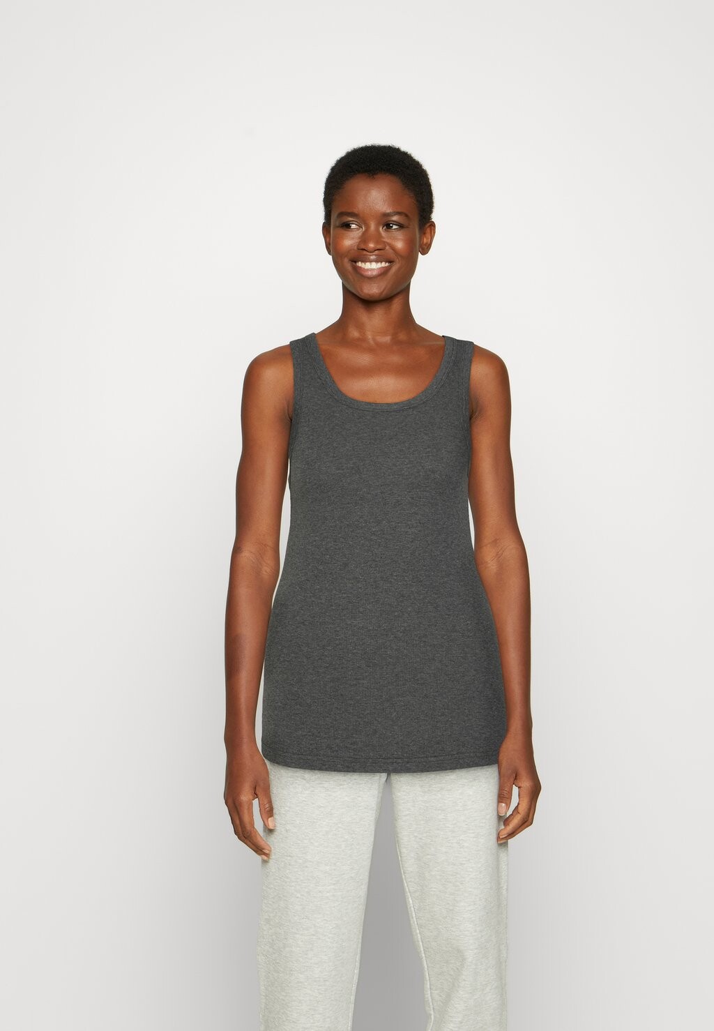 Топ ALEXO TANK Samsøe Samsøe, темно-серый меланж
Топ ALEXO TANK Samsøe Samsøe, темно-серый меланж