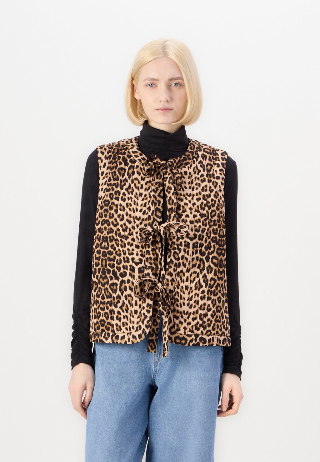 Жилет VMCLARA Vero Moda, коричневый
Жилет VMCLARA Vero Moda, коричневый