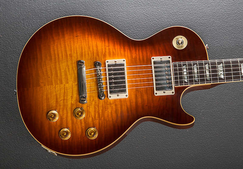 Стандартное переиздание Les Paul 1959 года - Believer Burst Gibson Les Paul Reissue - Believer Burst
Стандартное переиздание Les Paul 1959 года - Believer Burst Gibson Les Paul Reissue - Believer Burst