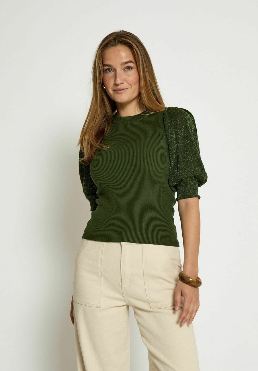 Футболка Minus SHORT SLEEVE , Rifle Green/Dark Green, Зеленый, Футболка Minus SHORT SLEEVE , Rifle Green/Dark Green
Футболка Minus SHORT SLEEVE , Rifle Green/Dark Green, Зеленый, Футболка Minus SHORT SLEEVE , Rifle Green/Dark Green