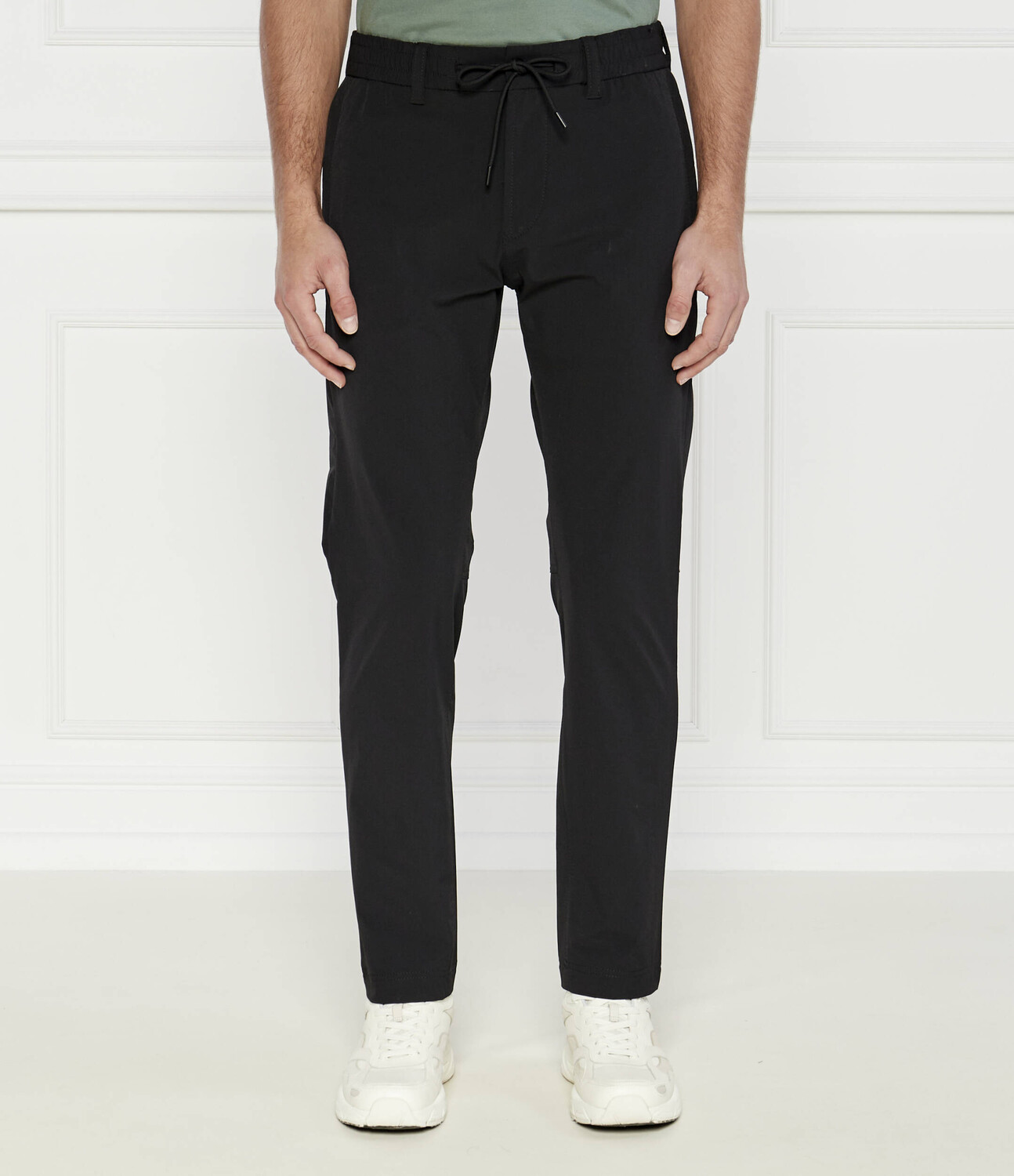 Брюки BOSS ORANGE chino Tapered, черный
Брюки BOSS ORANGE chino Tapered, черный