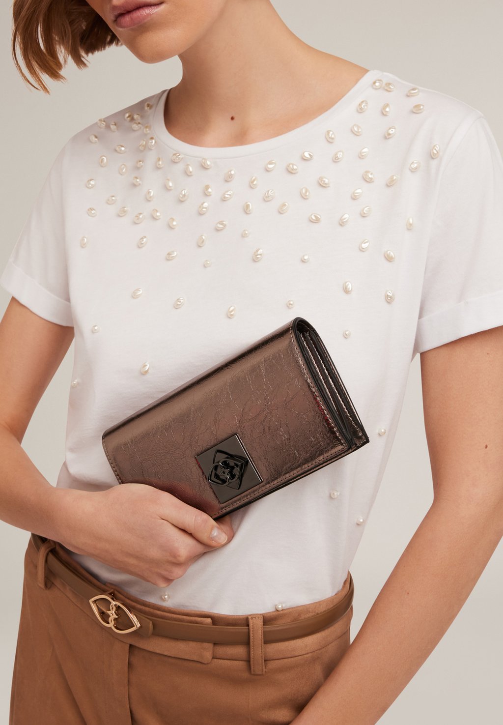 Клатч Motivi, серый
Клатч Motivi, серый