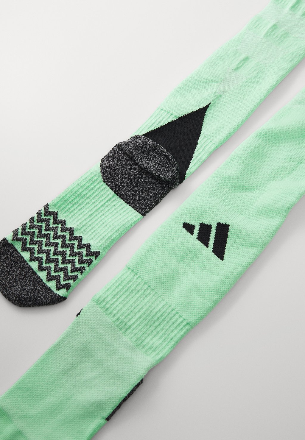 Футбольные носки ADI25 UNISEX adidas Performance, мятный
Футбольные носки ADI25 UNISEX adidas Performance, мятный