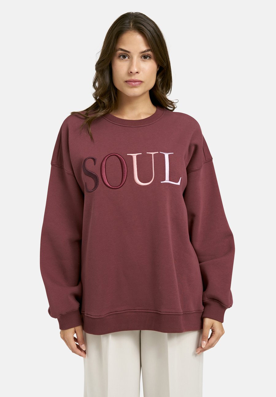 Толстовка Smith&Soul MIT 3D-STICKEREI, Bordeaux
Толстовка Smith&Soul MIT 3D-STICKEREI, Bordeaux