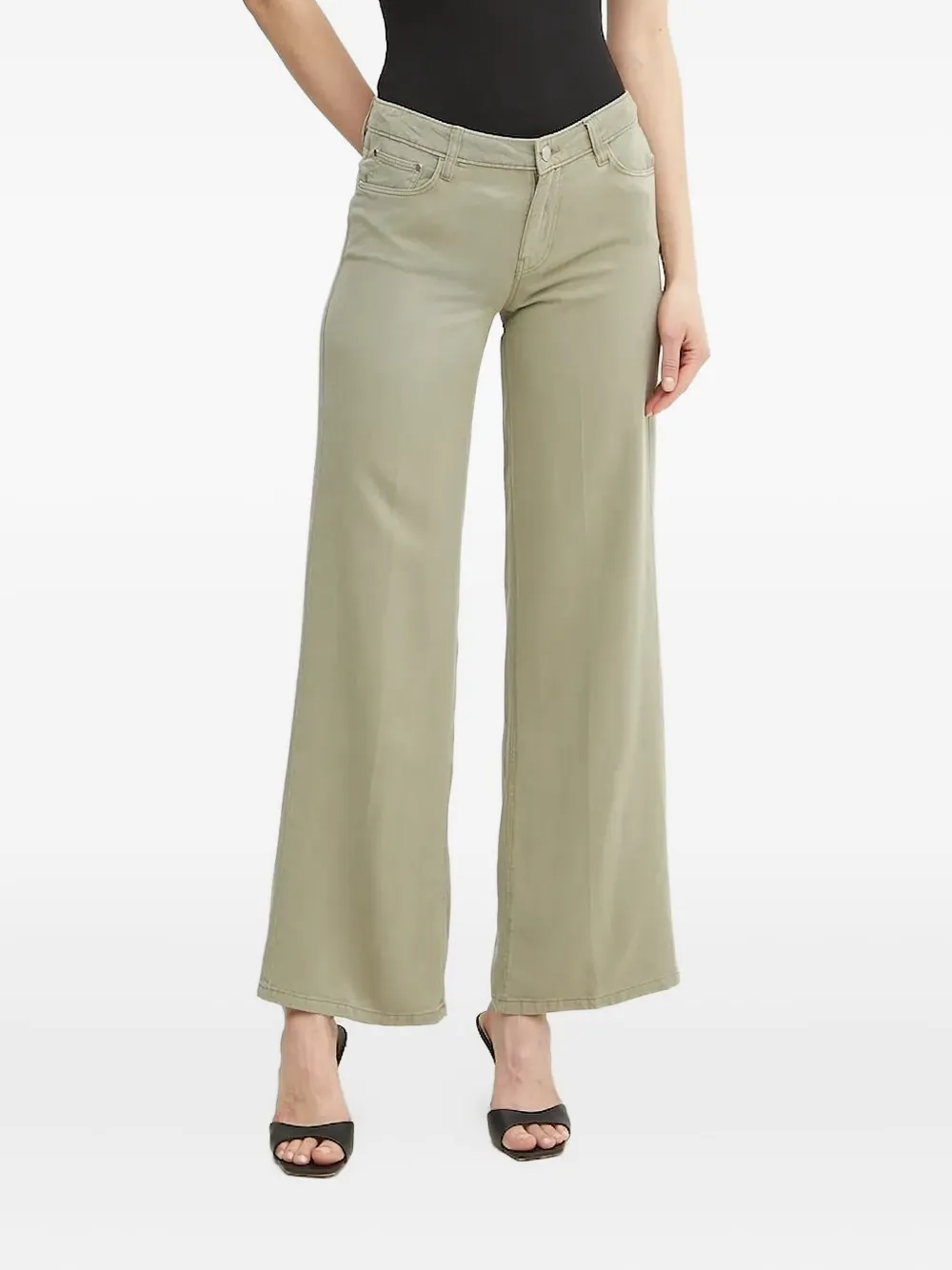 Джинсы с нашивкой-логотипом GUESS USA, зеленый
Джинсы с нашивкой-логотипом GUESS USA, зеленый