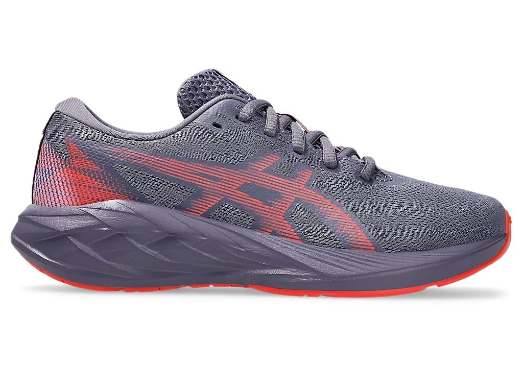 Беговые детские кроссовки Asics Novablast 5 GS, Greyish Purple/Coral Reef, фиолетовый 
Беговые детские кроссовки Asics Novablast 5 GS, Greyish Purple/Coral Reef, фиолетовый