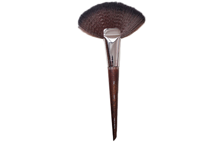 Пудрная кисть #124#128#130#134 MAKE UP FOR EVER, #134 scalloped repaint
Пудрная кисть #124#128#130#134 MAKE UP FOR EVER, #134 scalloped repaint