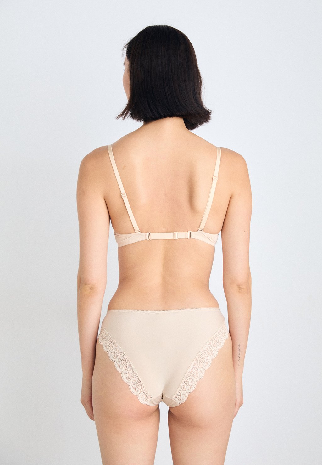 Трусы AMOURETTE TAI Triumph, бежевый
Трусы AMOURETTE TAI Triumph, бежевый