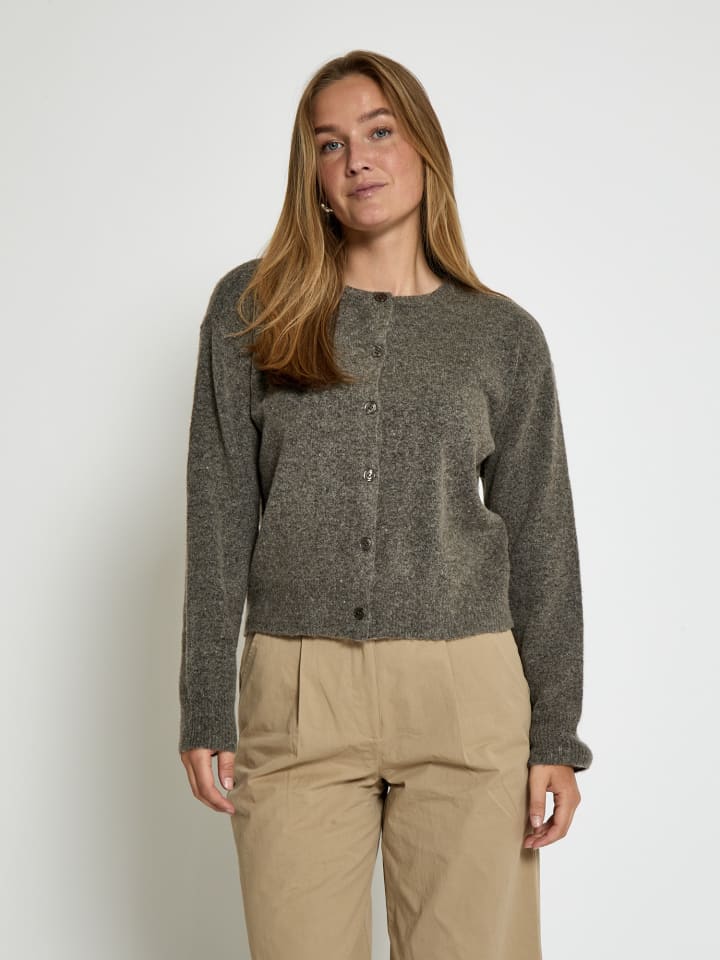 Кардиган Peppercorn
Кардиган Peppercorn