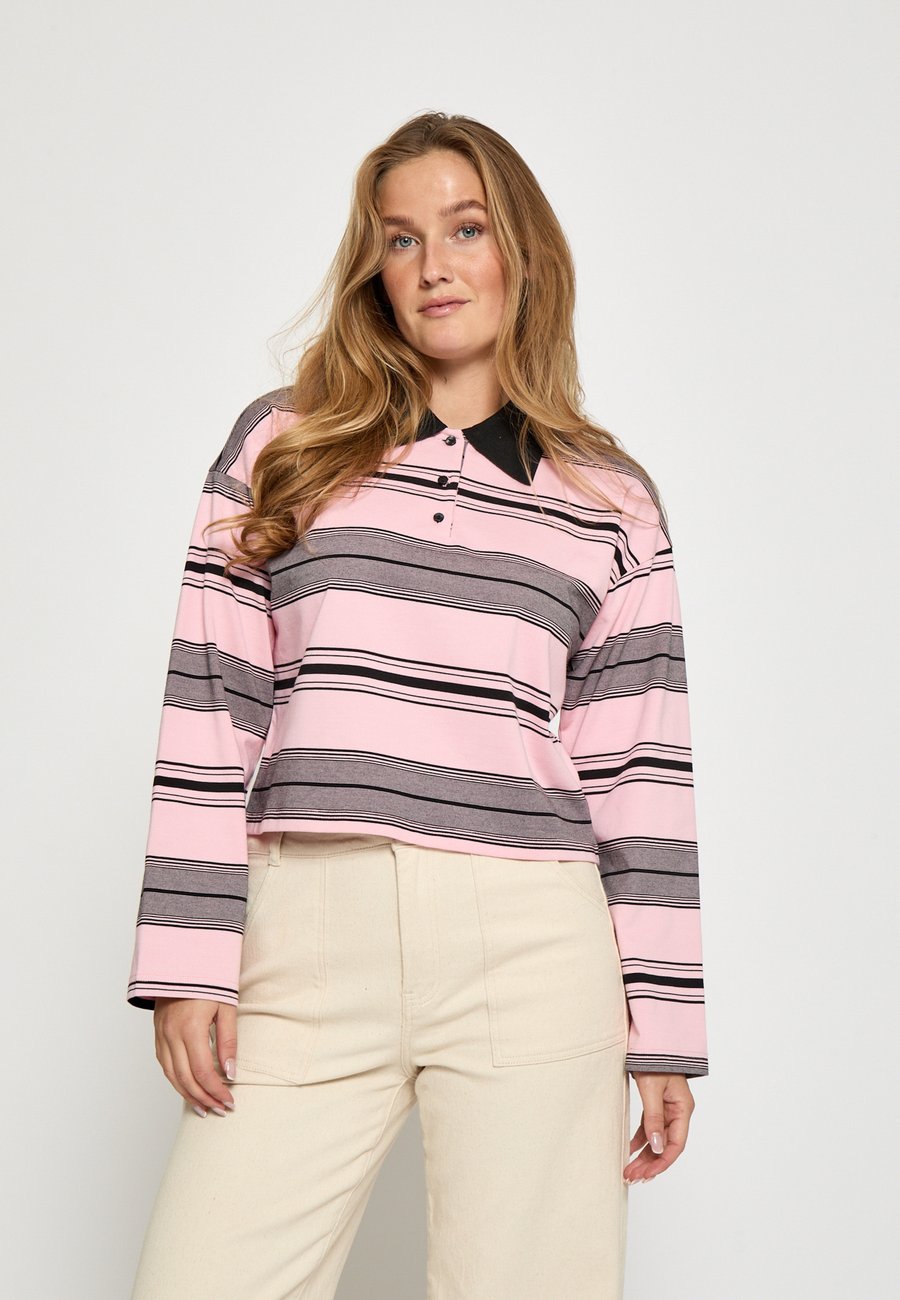 Поло Minus RANIA LONG SLEEVE , Prism Pink Stripe/Pink
Поло Minus RANIA LONG SLEEVE , Prism Pink Stripe/Pink